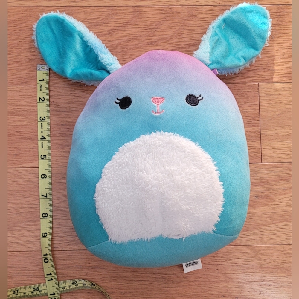 Squishmallows Giovana the Bunny 8" Easter 2022 Fuzzy Belly And Ears Blue/Purple